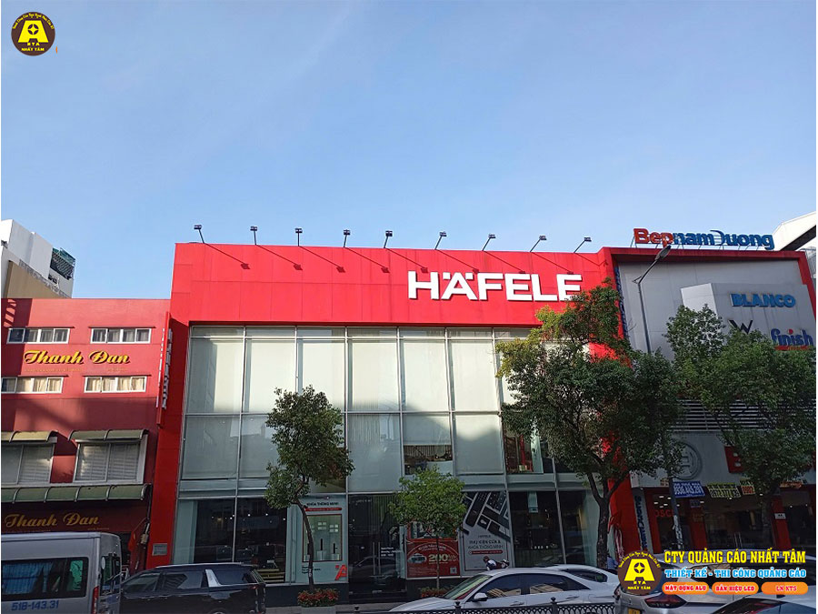 Báo-giá-bảng-hiệu-alu-chữ-mica-có-đèn-hefele-du-day2